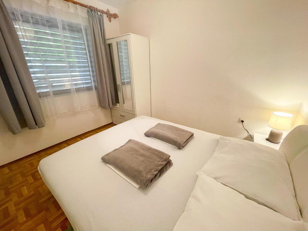 Apartmani Irena Jadranovo Exterior foto