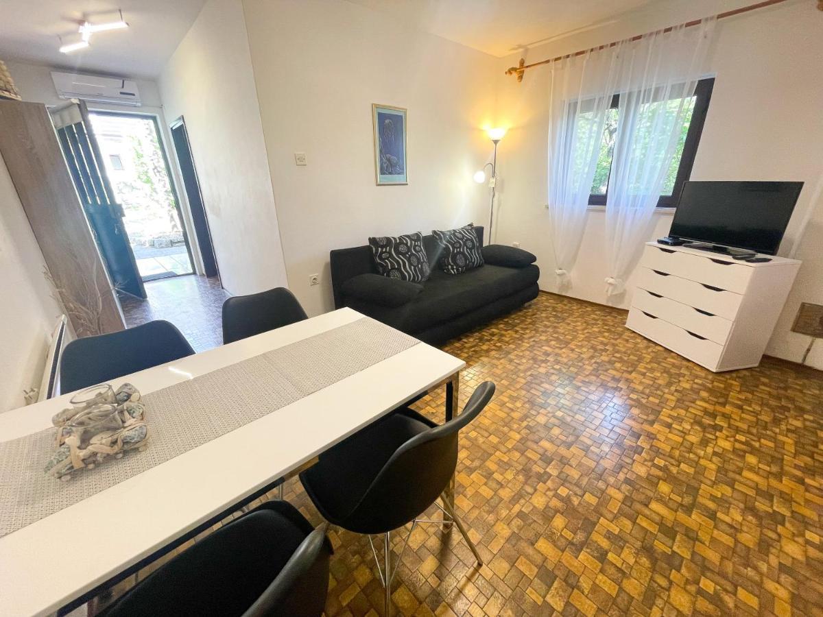 Apartmani Irena Jadranovo Exterior foto