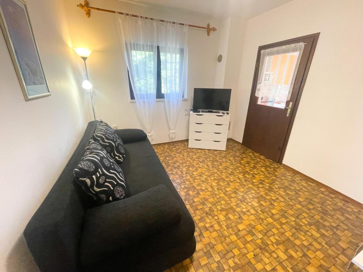 Apartmani Irena Jadranovo Exterior foto